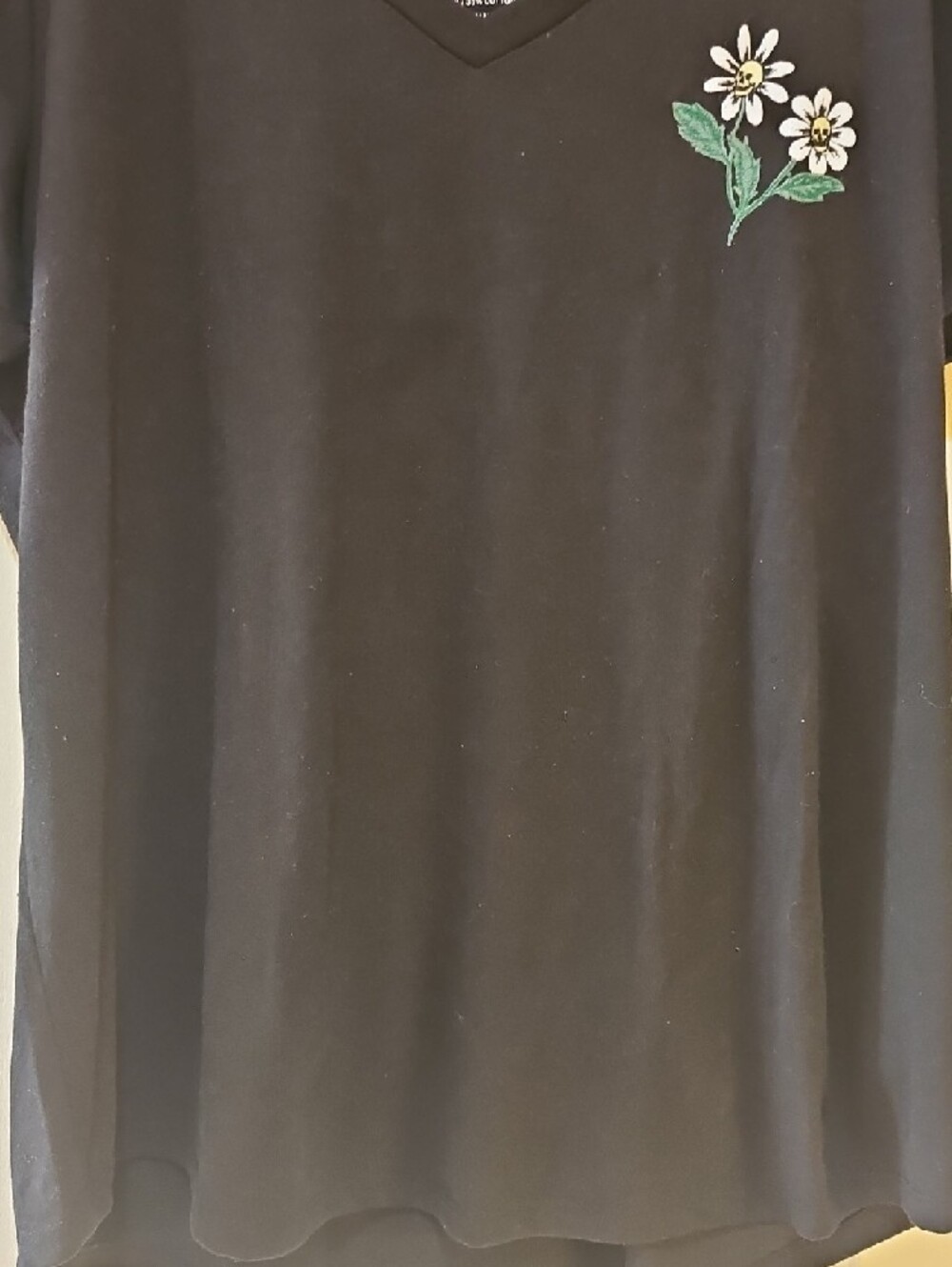 torrid Black V-Neck Tee with White Daisy Embroidered Accent - Picture 2 of 9